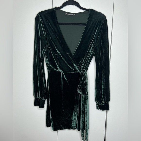 Zara Dresses & Skirts - Zara - Emerald Green Velvet Wrap Dress size small